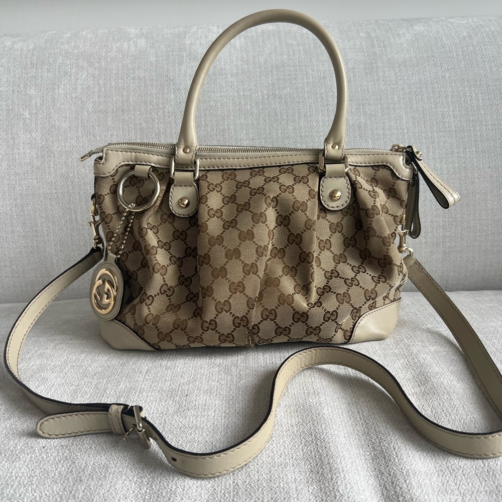 Gucci canvas sukey bag
